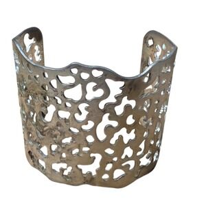 Vintage Style  Silver Tone Openwork Filigree Wide Cuff Bracelet Scalloped
